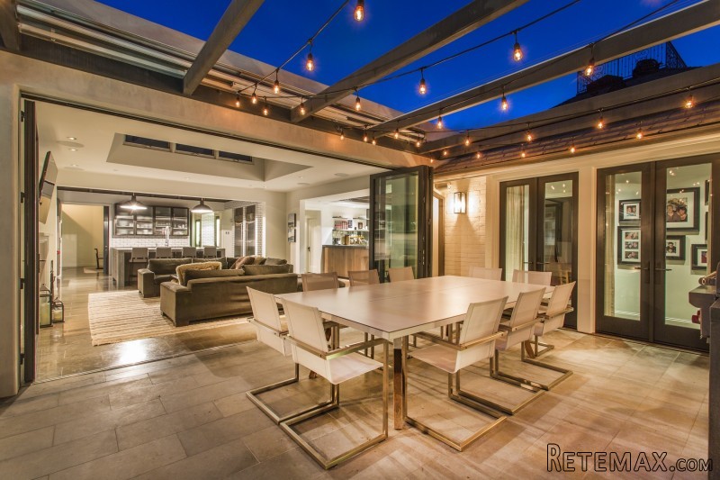 6121 Vista De La Mesa
