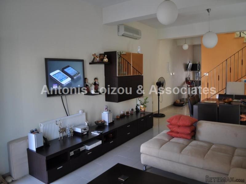 Three Bedroom Semi Detached House with.. - 2