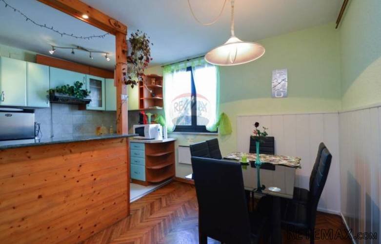 KRASAN DVOETAŽNI STAN / APARTMAN 300 m OD ARENE - 4