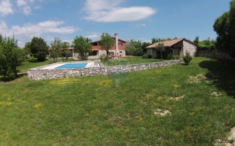 PREKRASNA STARA STANCIJA NA 13 000 M2 - 3