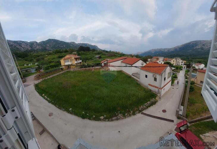 Draga Bašćanska - pravilno građevinsko zemljište 651m2