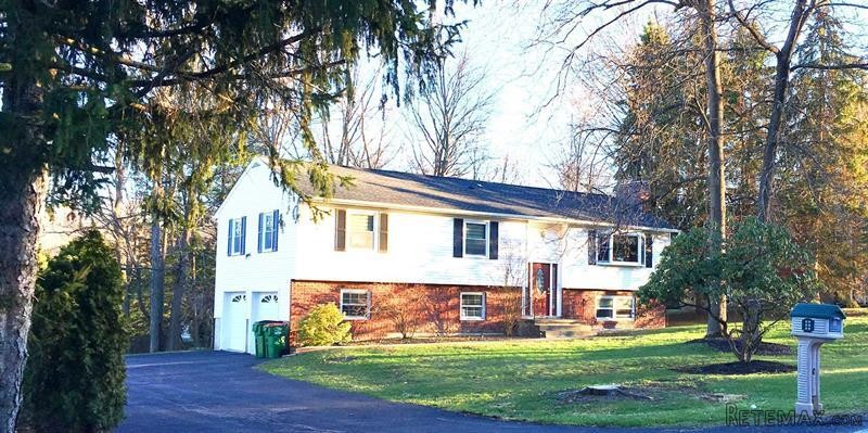 4 bedroom House For Sale: 5 Carpenter..