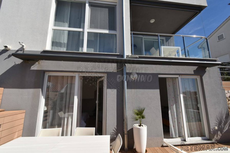 Apartman s vlastitim bazenom! Njivice! - 4