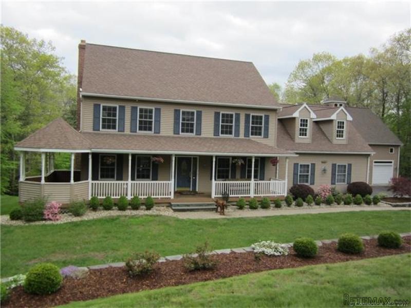 4 Bedrooms - Colonial - CT - For Sale