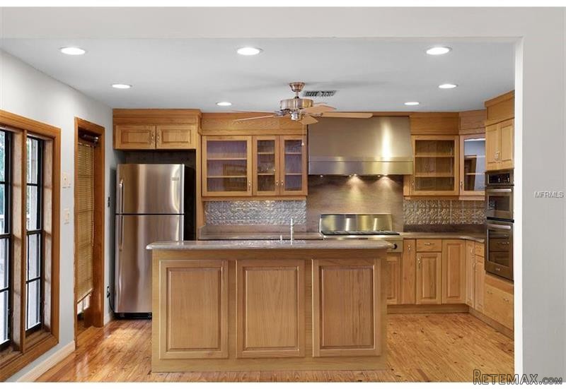 4 bedroom Property For Sale: 431 SHORE.. - 2