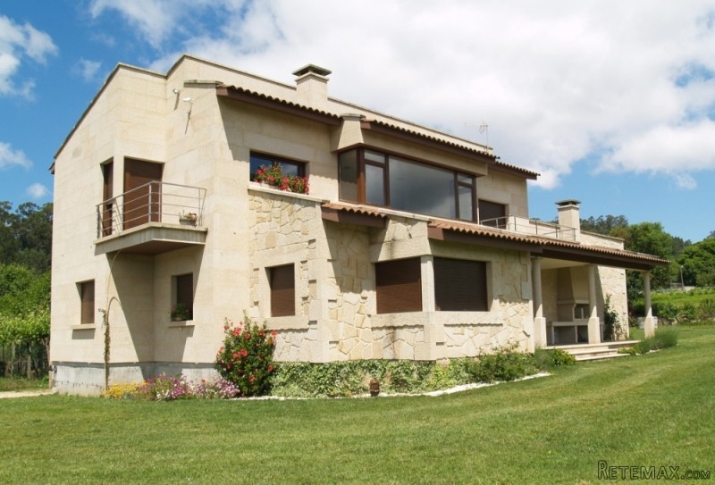 4 Bedrooms - Villa - Pontevedra - For..