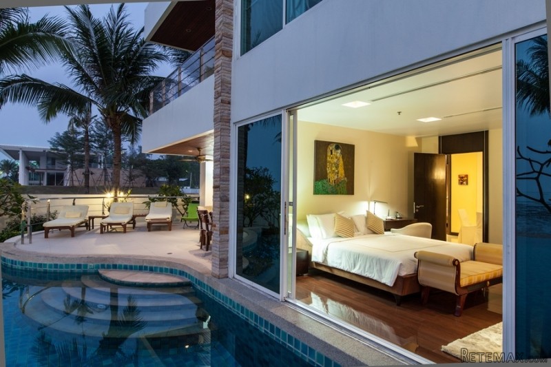 Ananya: Ultra-luxury beachfront..