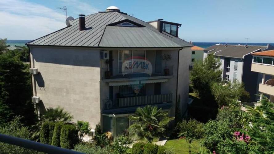 Umag, Zambratija, moderan stan, 150 m od mora