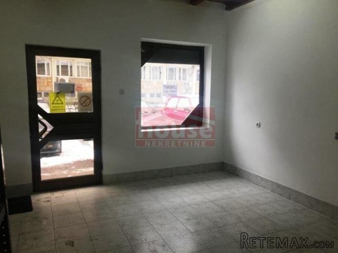 Agencijska oznaka lokala je 9108075, Novi Sad..
