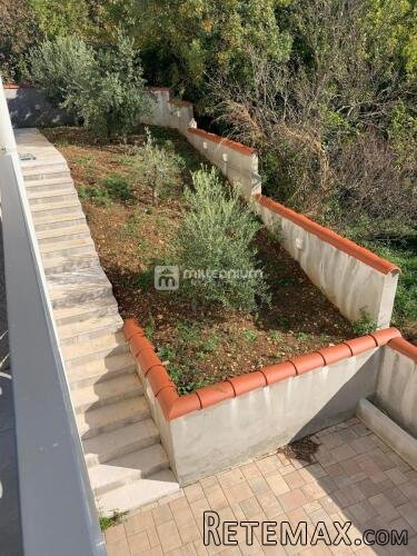 Otok Krk, Vrbnik, 200m2, samostojeća kuća