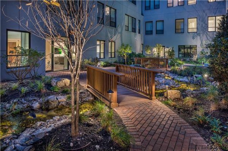 2 Bedrooms - Condo - New York State -..