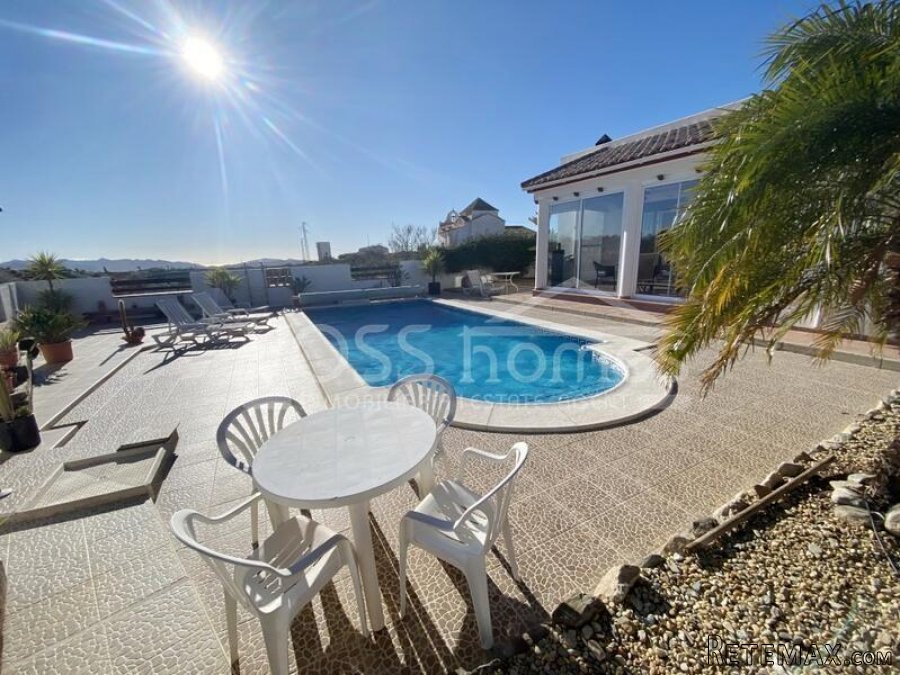 NEW & EXCLUSIVE LISTING TO VOSS HOMES - An immaculately.. - 11