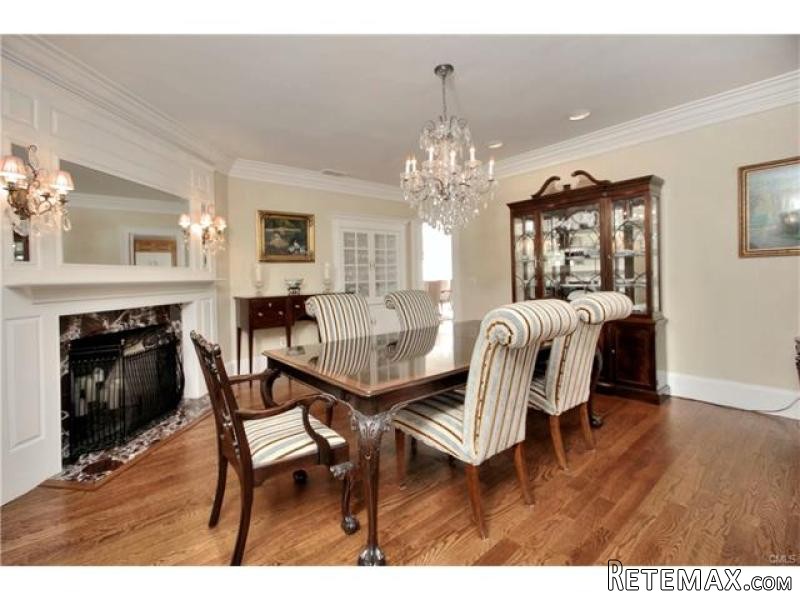 5 bedroom House For Sale: 123 LONE TREE.. - 2