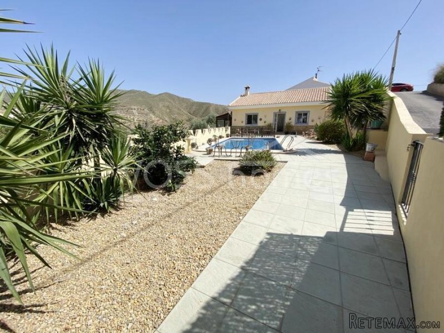 NEW LISTING TO VOSS HOMES - A lovingly maintained &.. - 12