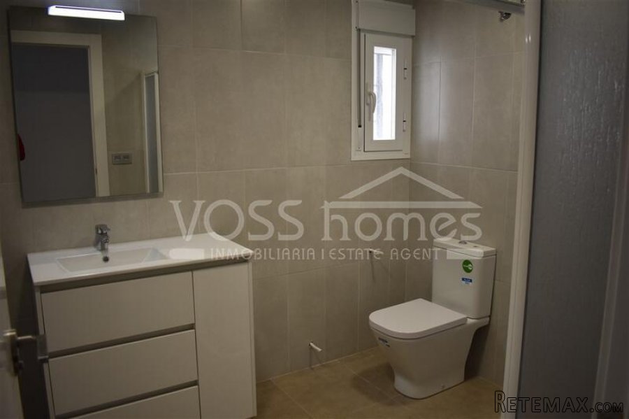 NEW LISTING FOR VOSS HOMES -Amazing two storey 6 bed, 3.. - 15