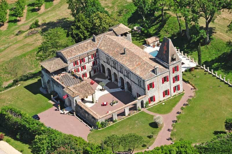 Breathtaking Renaissance Chateau. 8..
