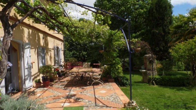 5 Bedrooms - House - Midi-Pyrenees -.. - 2