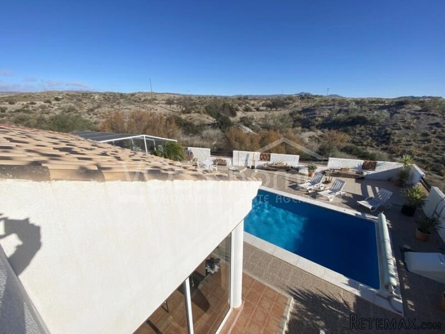 NEW & EXCLUSIVE LISTING TO VOSS HOMES - An immaculately.. - 18