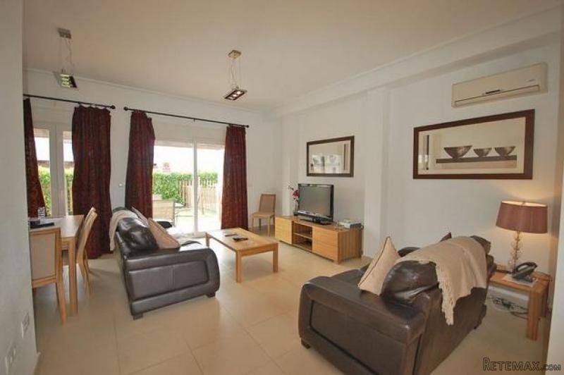 3 bedroom detached house for sale - 2