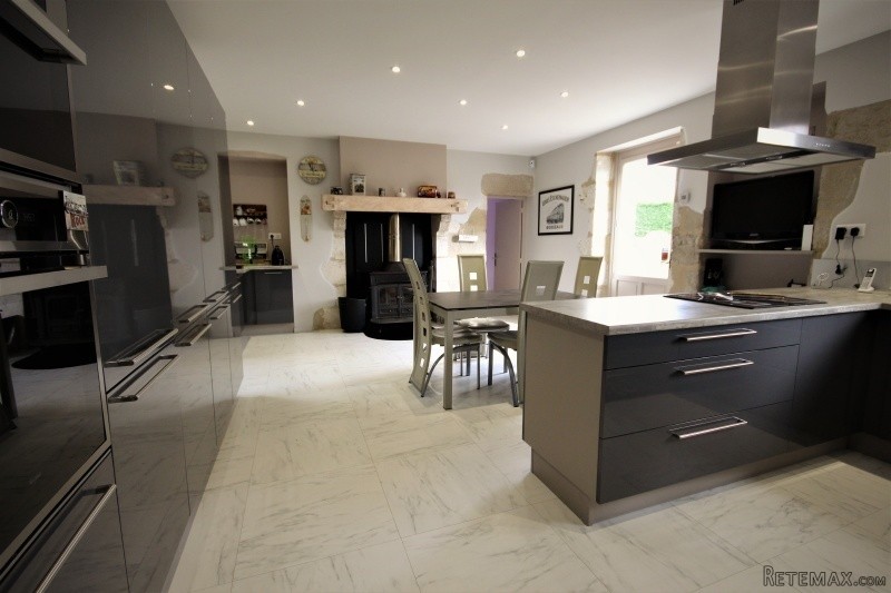 Beautiful 3 Bedroom Stone House With.. - 2