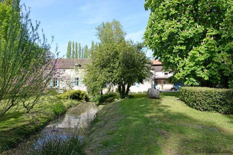 Beautiful Former Watermill In 48 Acres.. - 2