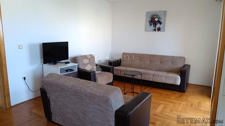 Malinska, 61 m2 2s+db, balkon, parking - 2