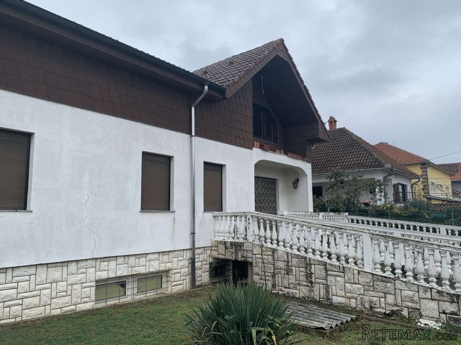 Veliko Gradiste kuca 463m2 na 10 ari placa - 2