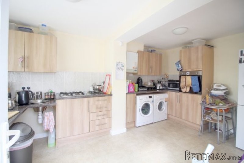 4 bedroom, Detached House house for sale - 2