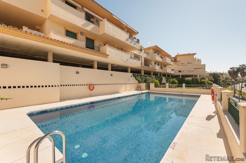 2 Bedroom Middle Floor Apartment