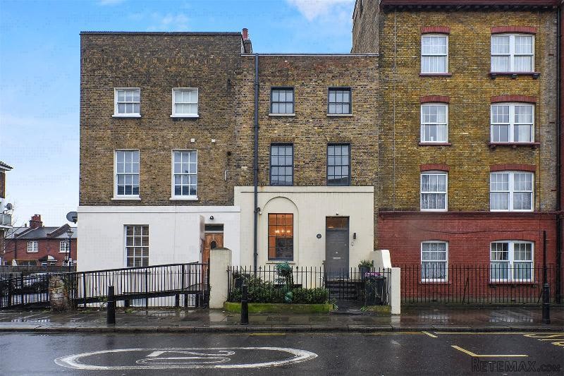 Property - London - For Sale