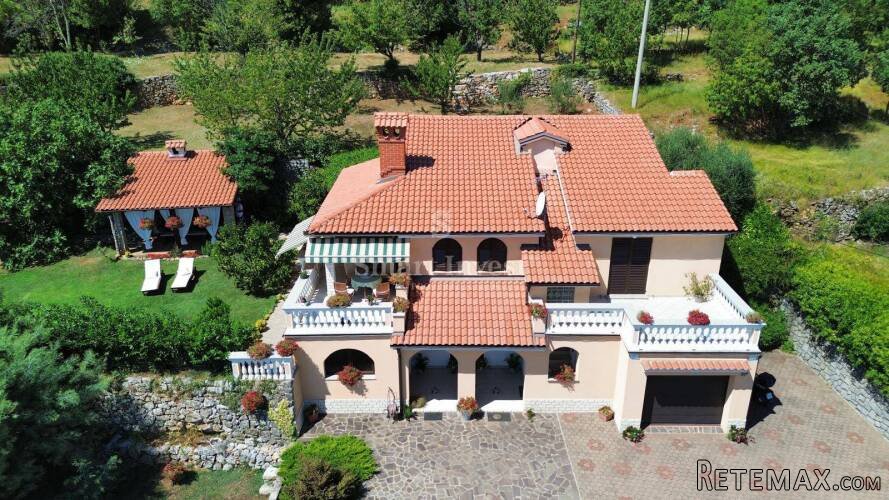 LOVRAN, prekrasna obiteljska kuća s pogledom na more