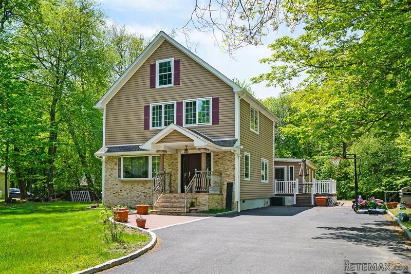 5 bedroom House For Sale: 2959.. - 2