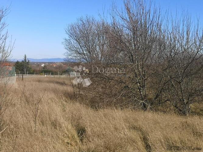 LABIN, građevinsko zemljište na TOP lokaciji - 3