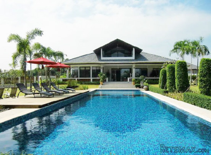 Modern quality 4 bedroom pool villa on..