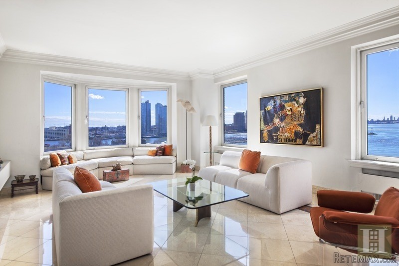 3 bedroom Apartment For Sale: 435 EAST..