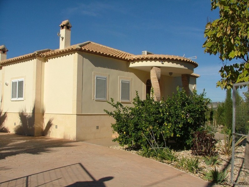 4 Bedrooms - Villa - Murcia - For Sale