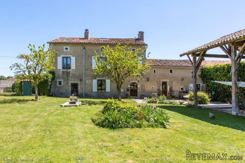 Beautiful House Renovated With Taste..
