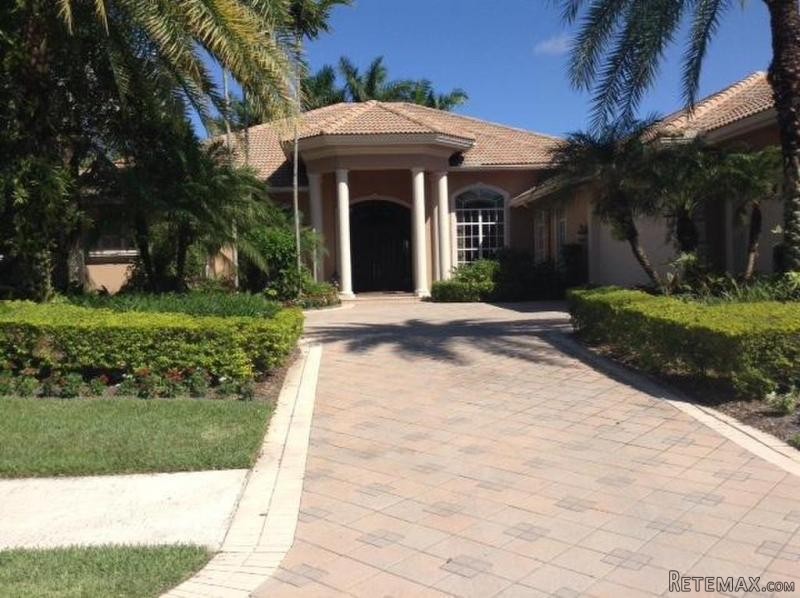 45 St George Place Se, Palm Beach..