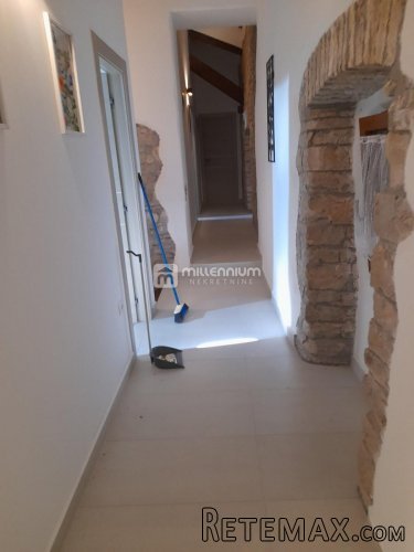 Istra, Svetvinčenat, 220m2, istarska kuća s bazenom - 10