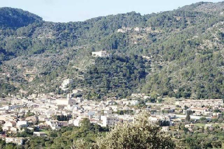 Plot of land, 50.000 m2, with spectacular 360 degrees views..