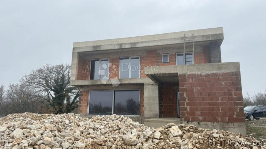 KATNICA S BAZENOM U IZGRADNJI , OKOLICA LABINA - 2