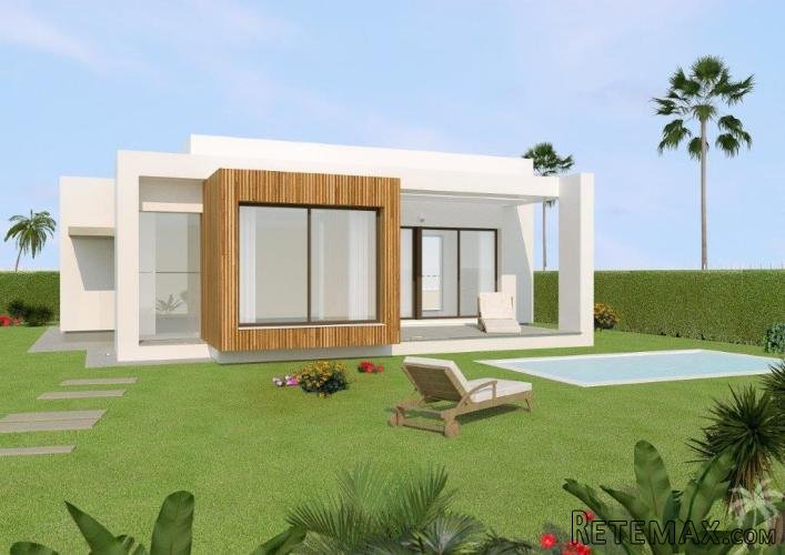 New, detached villas along a beautiful golf course. The..