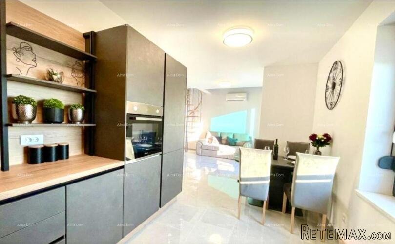 Prodaja luksuznog stana, prvi red do mora, Pješčana uvala! - 2