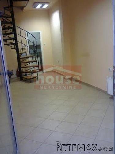 Agencijska oznaka lokala je 9106171, Novi Sad..