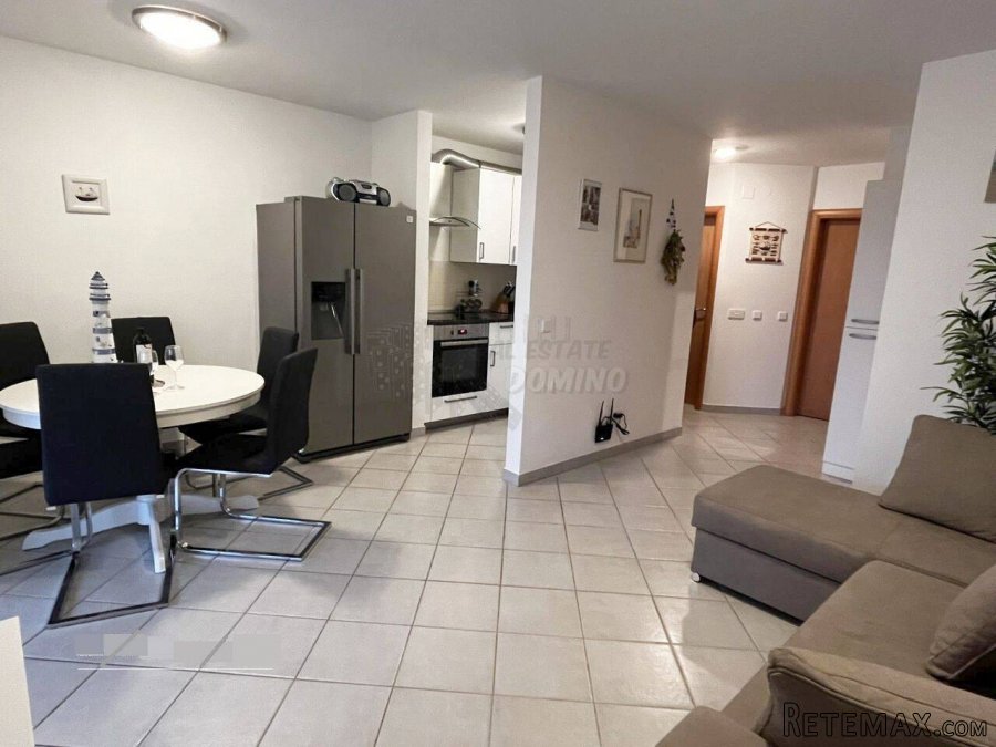 Apartman s prekrasnom okućnicom i pogledom! Uvala Soline! - 5
