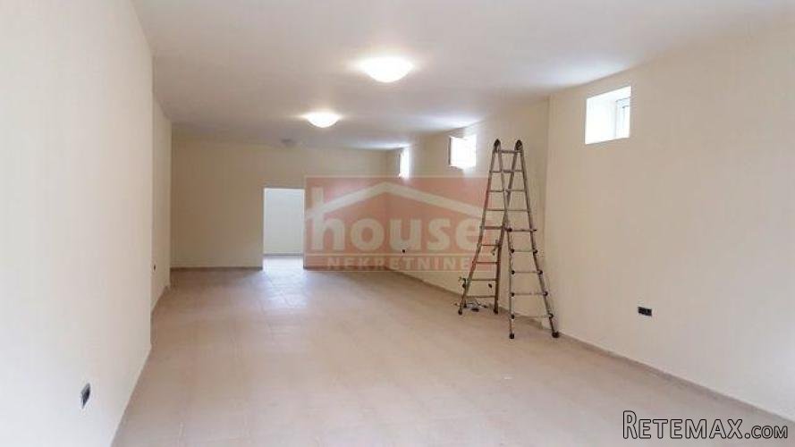Agencijska oznaka nekretnine je 9106149, Novi Sad, Futoška..