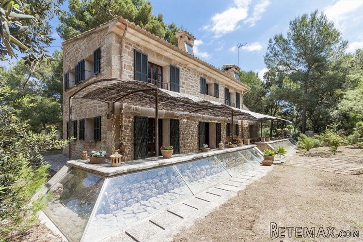 Beautiful ecological and bioclimatic villa, unique in this..