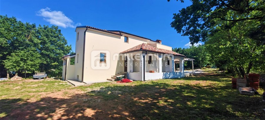 Istra, Žminj, samostojeća kuća s bazenom, 289m2