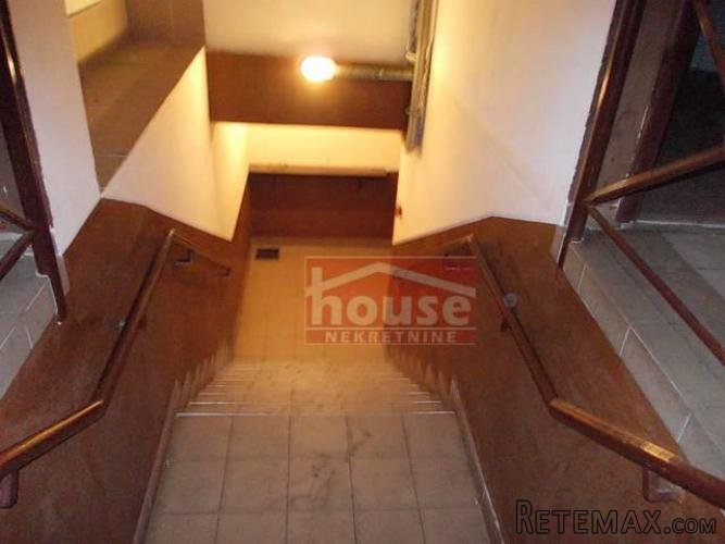 Agencijska oznaka lokala je 9102987, Novi Sad, Centar...