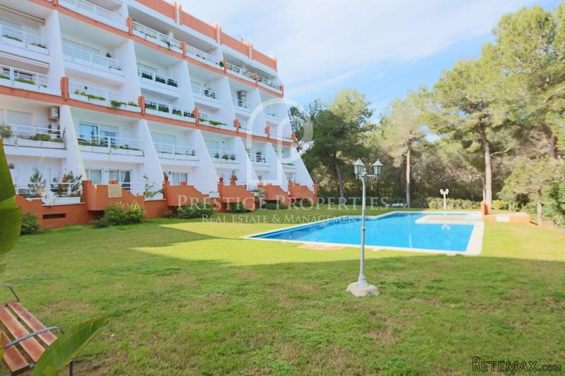 Lovely duplex in Cala Lenya in walking..
